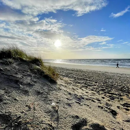 8 Person In Blavand-by Traum *